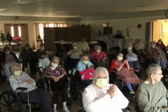 Residents-enjoying-Glenn