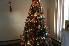 Christmas-tree-lit