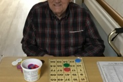 A.-Helmer-telling-Nancy-to-shake-the-balls-up