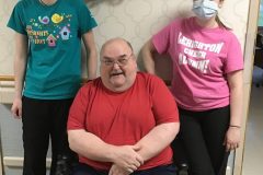 1_Rebecca-supporting-Ovarian-cancer-and-Ashton-supporting-Breast-cancer-with-B.-Hahn-stealing-the-show-scaled